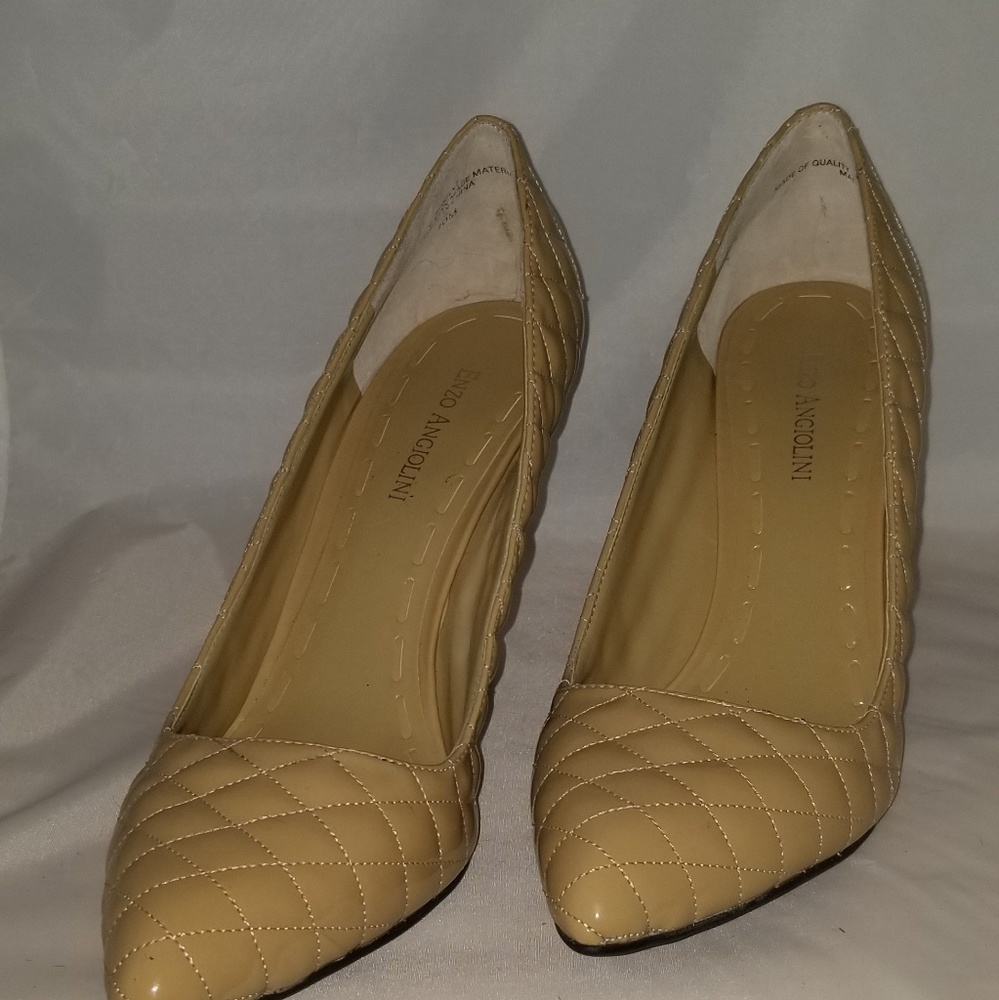 Beige pumps